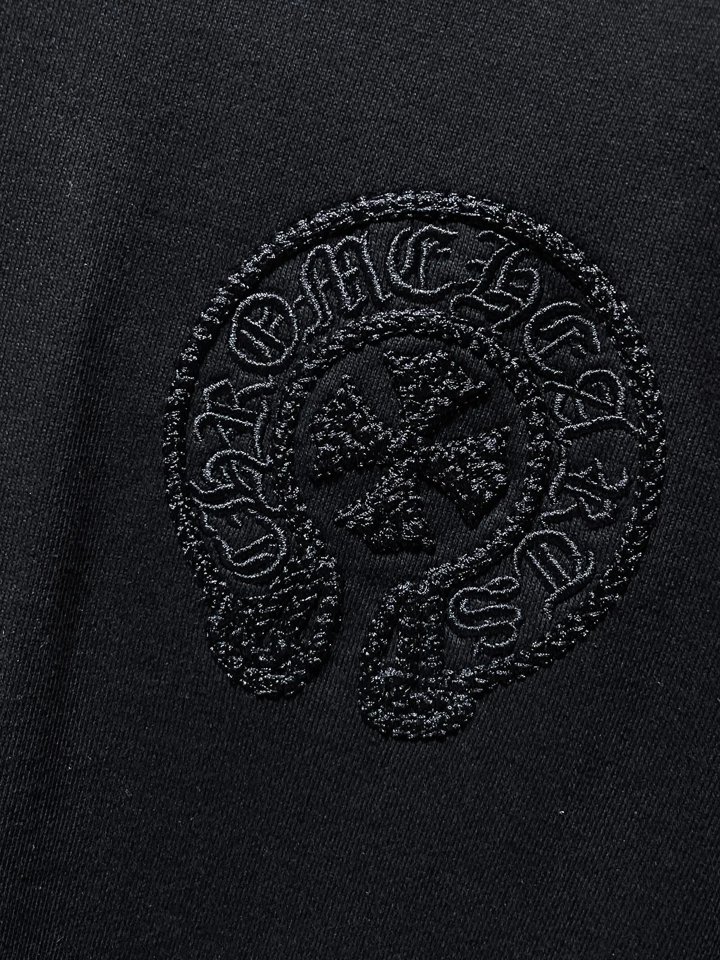 P270 Chrome Hearts Autumn and Winter 2025 Counter Synchronization Horseshoe Sanskrit Cross Hollow Embroidery Special Craftsmanship Hooded Sweatshirt Vacuum Embroidery Method! Heavy embroidery! ! ! Tens of thousands of needles! ! Improved customized version of 1:1 high-gram weight high-quality fabric Recommended color: white black code number: S, M, L, XL
